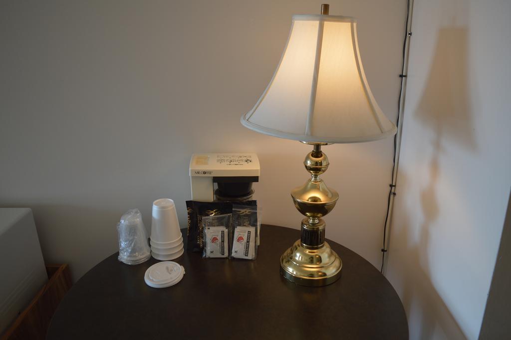 Circle 5 Motel Olds Room photo
